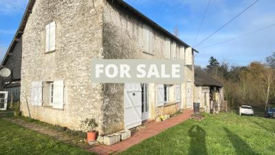 Detached Country House with Private Access to River