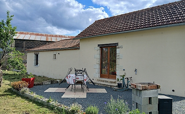 Renovated Country Property with Independent Guest Suite