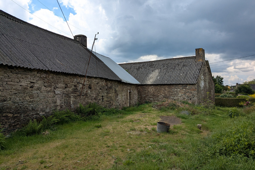 Detached Former Farmhouse to Renovate