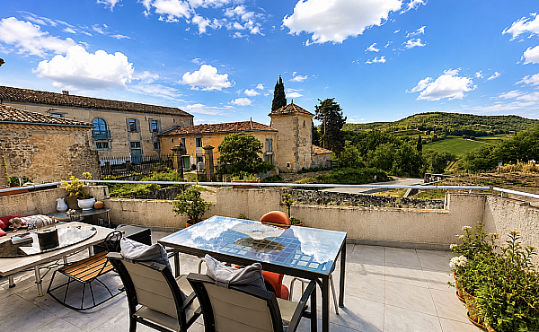 Apartment and Studio with Terrace and Glorious View