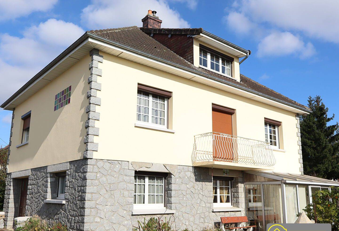 Detached House with Landscaped Garden