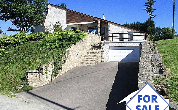 Detached Family Home with Mature Garden
