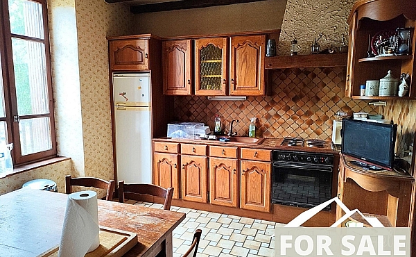 Property_For_Sale_in_France-with_Cle_France_Join_our_mailing_List_ERS00127_(1)