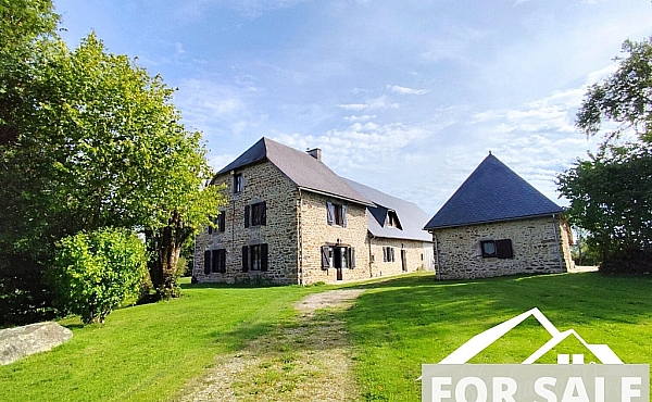 Detached Country House with Outbuildings in Limousin