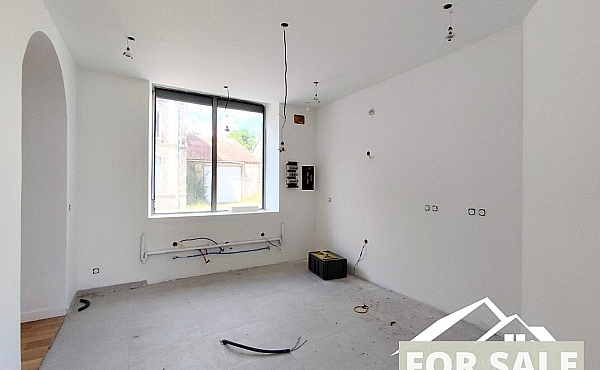Property_For_Sale_in_France-with_Cle_France_Join_our_mailing_List_ERS00136_(1)