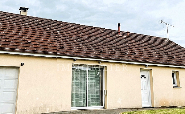Single Storey House with Garden in Market Town