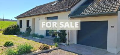 Detached Country House with Open Views and Large Garden