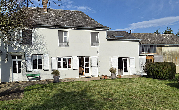 Detached Rural House with Landscaped Garden