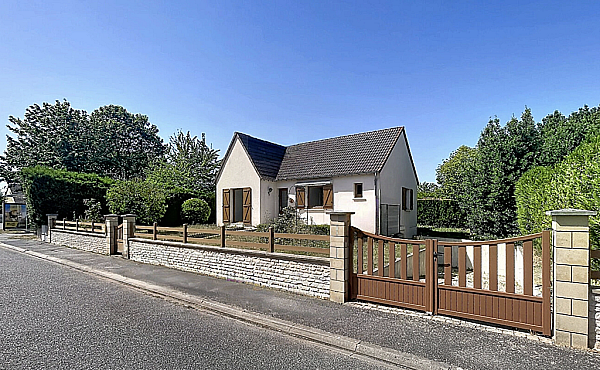 Detached House with Landscaped Garden