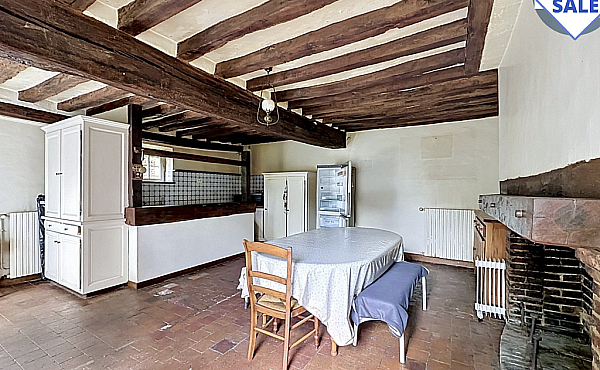 Property_For_Sale_in_France_with_Cle_France_Join_our_mailing_List_AXL06000_2.13