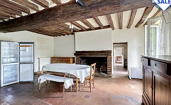 Property_For_Sale_in_France_with_Cle_France_Join_our_mailing_List_AXL06000_2.16