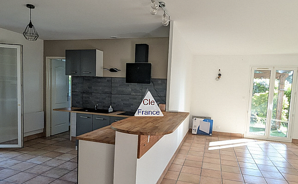 Property_For_Sale_in_France_with_Cle_France_Join_our_mailing_List_AXL06003_2.25