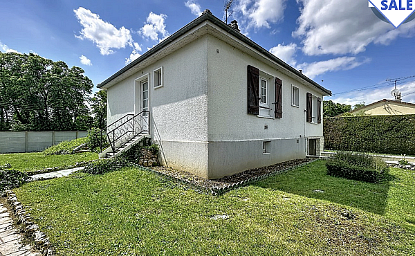 Property_For_Sale_in_France_with_Cle_France_Join_our_mailing_List_AXL06004_2.45