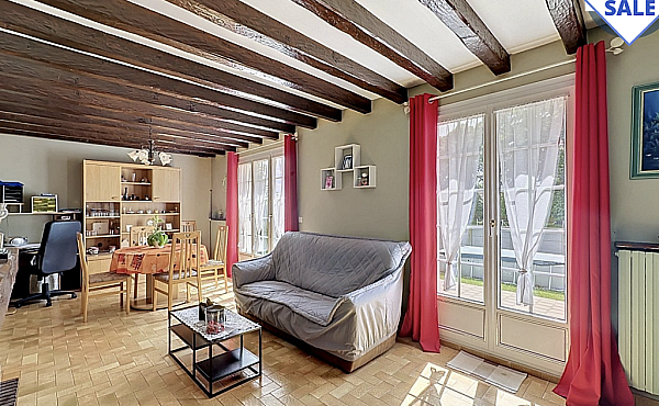 Property_For_Sale_in_France_with_Cle_France_Join_our_mailing_List_AXL06004_2.50