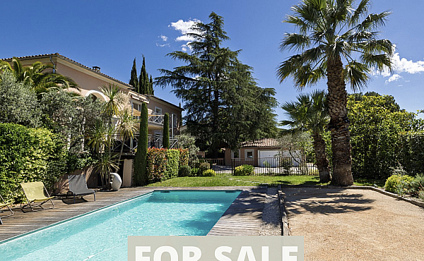 Property_For_Sale_in_France_with_Cle_France_Join_our_mailing_List_AXL06005_6.59.05
