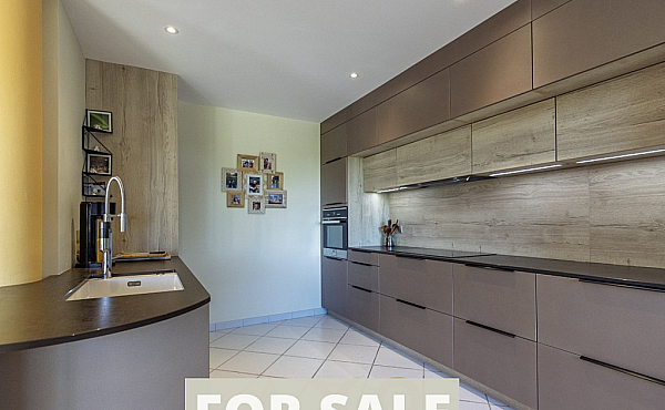 Property_For_Sale_in_France_with_Cle_France_Join_our_mailing_List_AXL06005_6.59.44
