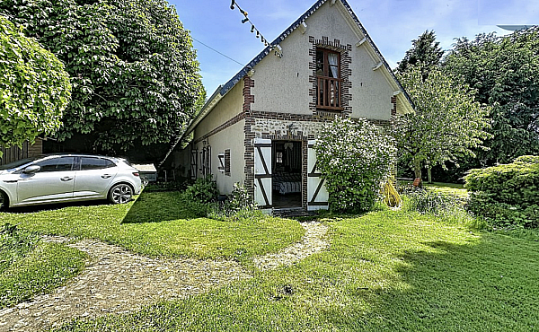 Property_For_Sale_in_France_with_Cle_France_Join_our_mailing_List_AXL06018_2.06