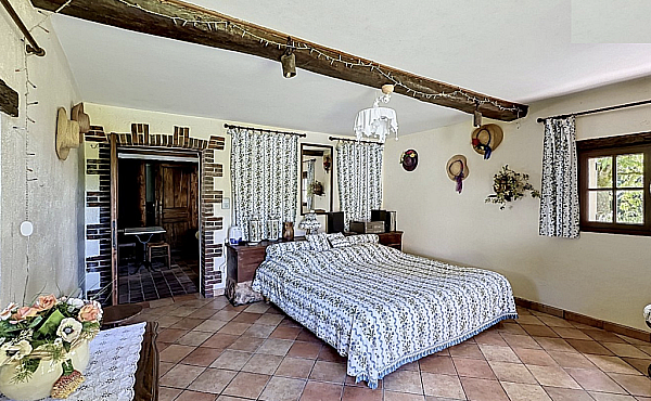 Property_For_Sale_in_France_with_Cle_France_Join_our_mailing_List_AXL06018_2.09