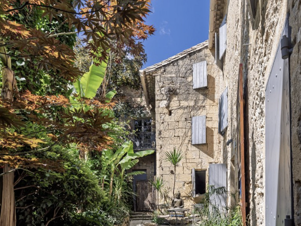 Property_For_Sale_in_France_with_Cle_France_Join_our_mailing_List_AXL06024_09.35