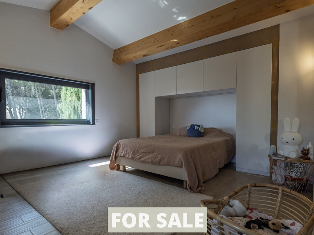 Property_For_Sale_in_France_with_Cle_France_Join_our_mailing_List_AXL06029_8.39