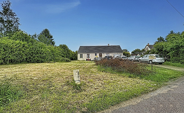 Property_For_Sale_in_France_with_Cle_France_Join_our_mailing_List_AXL06043_12