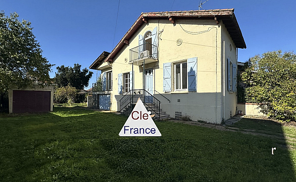 Property_For_Sale_in_France_with_Cle_France_Join_our_mailing_List_AXL06055_0.58