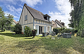 Charming Detached House with Family Garden
