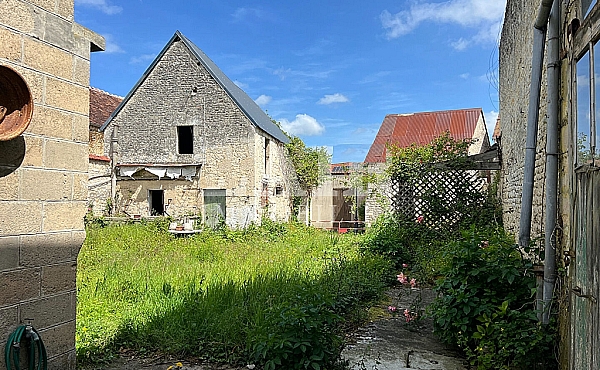 Property_For_Sale_in_France_with_Cle_France_Join_our_mailing_List_DJV06119_b