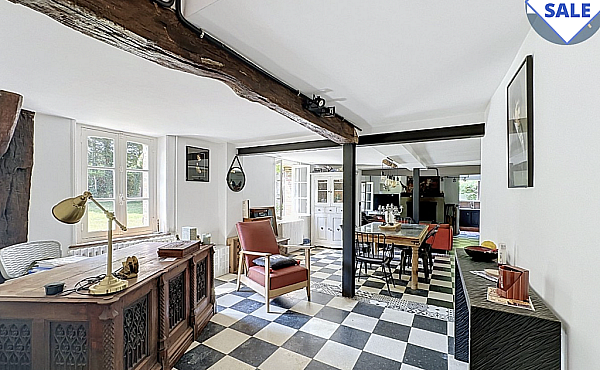 Property_For_Sale_in_France_with_Cle_France_Join_our_mailing_List_AXL06084_2.50