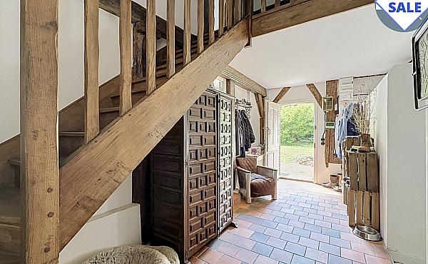 Property_For_Sale_in_France_with_Cle_France_Join_our_mailing_List_AXL06084_2.54