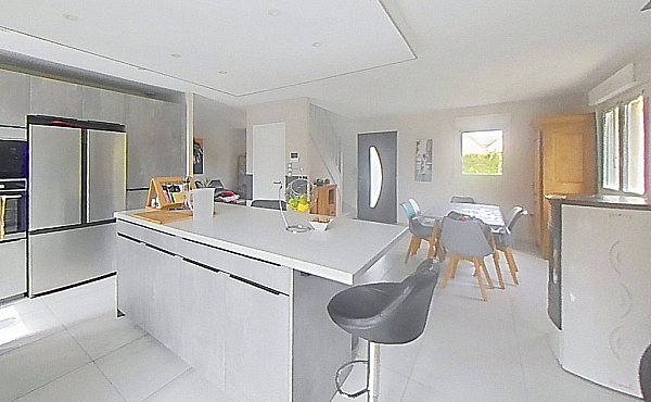 Property_For_Sale_in_France_with_Cle_France_Join_our_mailing_List_AXL06068_2.03