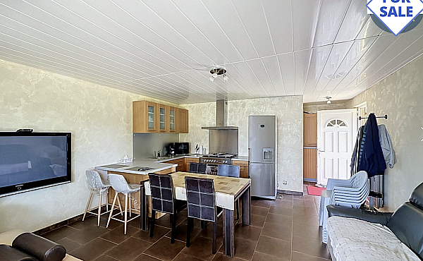 Property_For_Sale_in_France_with_Cle_France_Join_our_mailing_List_AXL06102_6.48