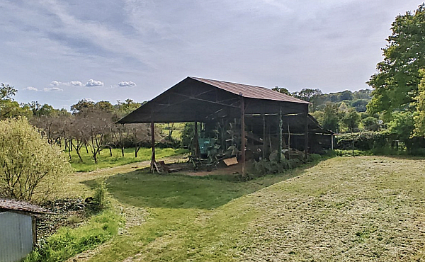 Property_For_Sale_in_France_with_Cle_France_Join_our_mailing_List_AXL06108_2.57