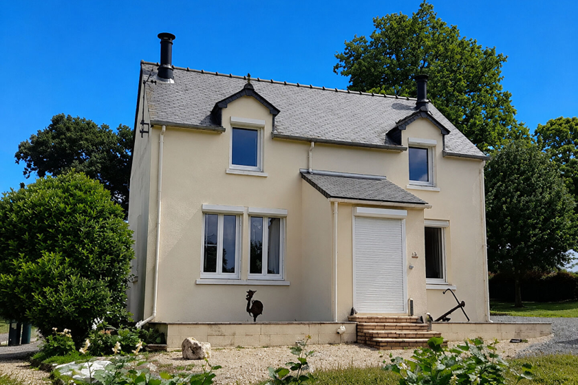 Detached Country House with Lovely Garden in Brittany
