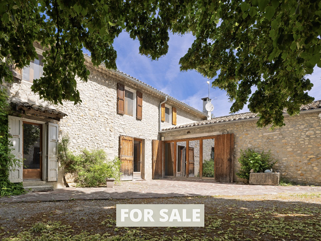 Property_For_Sale_in_France_with_Cle_France_Join_our_mailing_List_AXL06110_0.05