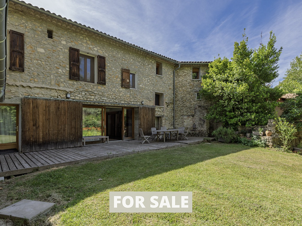 Property_For_Sale_in_France_with_Cle_France_Join_our_mailing_List_AXL06110_1.06