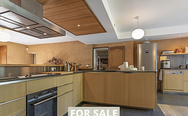 Property_For_Sale_in_France_with_Cle_France_Join_our_mailing_List_AXL06110_0.31