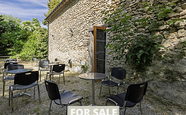 Property_For_Sale_in_France_with_Cle_France_Join_our_mailing_List_AXL06110_0.58