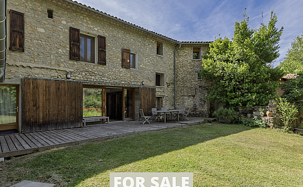 Property_For_Sale_in_France_with_Cle_France_Join_our_mailing_List_AXL06110_1.06