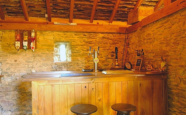 Property_For_Sale_in_France_with_Cle_France_Join_our_mailing_List_AMR00130_820_2