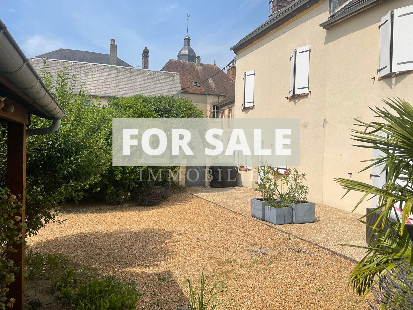 Well Appointed Family Home with Nice Garden Space
