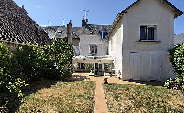 Lovely House with Garage and Garden