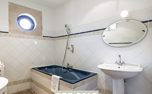 Property_For_Sale_in_France_with_Cle_France_Join_our_mailing_List_AXL06114_6.18