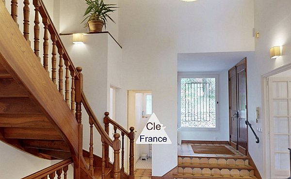 Property_For_Sale_in_France_with_Cle_France_Join_our_mailing_List_AXL06127_7.18