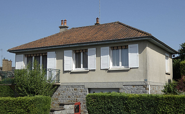 Detached House with Mature Garden