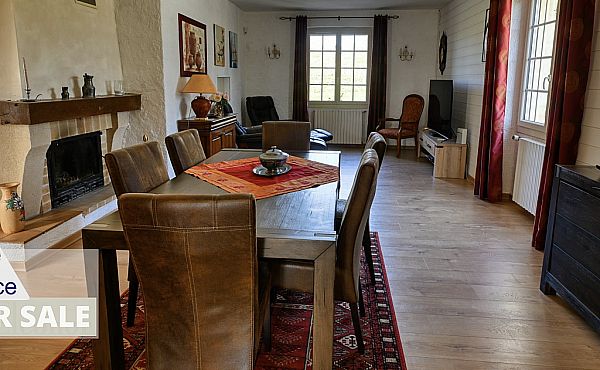 Property_For_Sale_in_France_with_Cle_France_Join_our_mailing_List_VAA00102_VAA00102_0.44