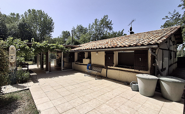Property_For_Sale_in_France_with_Cle_France_Join_our_mailing_List_VAA00106_52