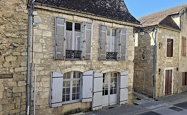 Delightful Renovated Village House with Courtyard Garden