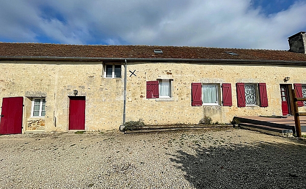 Property_For_Sale_in_France_with_Cle_France_Join_our_mailing_List_DJV06176_b