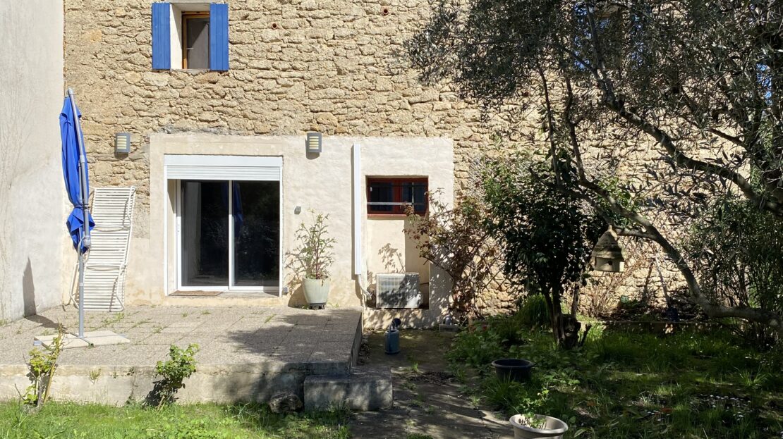 Main House, A Studio, Independent Guest House with Garden and Well